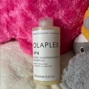 OLAPLEX No.4 Bond Maintenance Shampoo - 250 ml / 8.5 fl oz